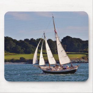 Sailing in Newport, Rhode Island, VS Muismat