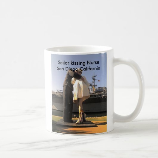 Sailor Kissingverpleegster in San Diego Koffiemok (Rechts)