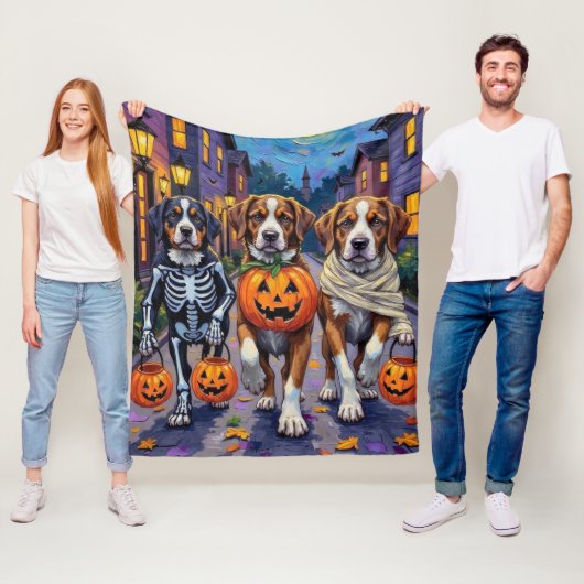 Saint Bernard Dogs in Halloween Costumes Fleece Deken (In situ)