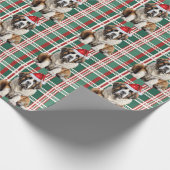 Saint Bernard Santa Dog Holiday Plaid Christmas Cadeaupapier (Hoek)