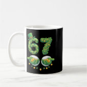 Saint Patrick Dag Zes Zeven 67 Grappige Meme 67 Vr Koffiemok (Links)