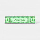 Saint Patricks Day Bee and Shamrocks Custom Bureau Naambordje (Voorkant)