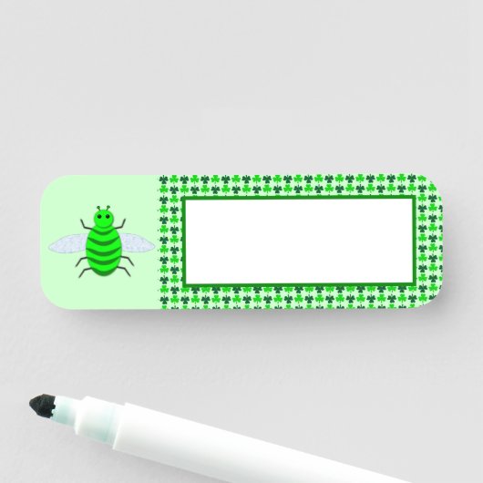 Saint Patricks Day Bee en Shamrocks Naamplaatje (In situ)