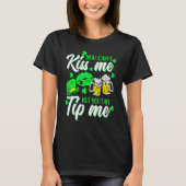 Saint Patrick's Day Lucky Shamrock Waitress Barten T-shirt (Voorkant)
