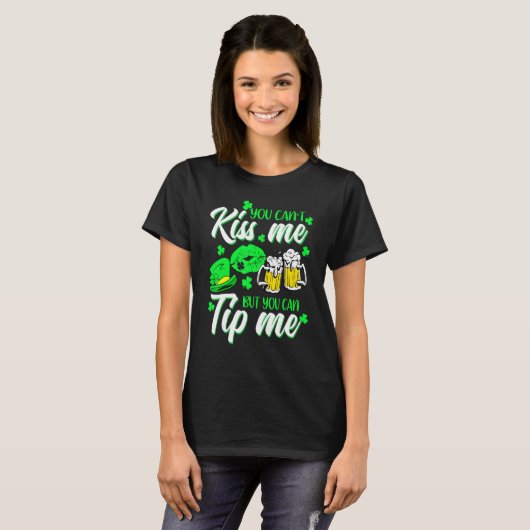Saint Patrick's Day Lucky Shamrock Waitress Barten T-shirt (Voorkant volledig)