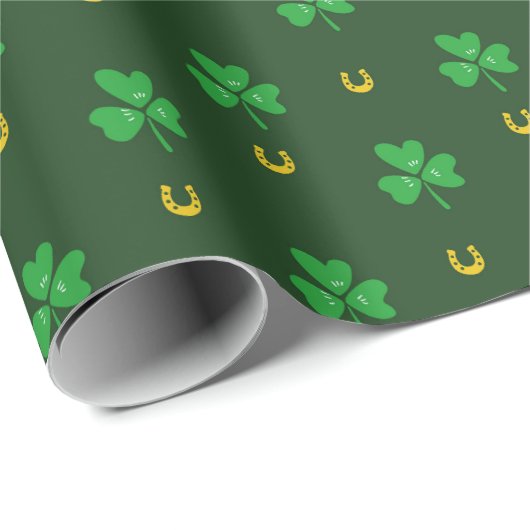 Saint Patricks Day Shamrock & Horseshoes Geometric Cadeaupapier (Rol Hoek)