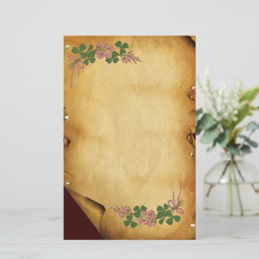 SAINT PATRICK'S DAY/Shamrocks on Brown Parchment Briefpapier (Staand voorkant)
