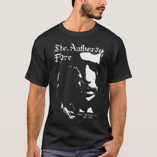 Sainte Anthony's Fyre White op zwart T-shirt (Voorkant)