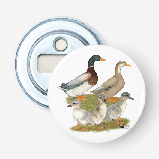 Saksische Eendenfamilie Button Flesopener (Voorkant)
