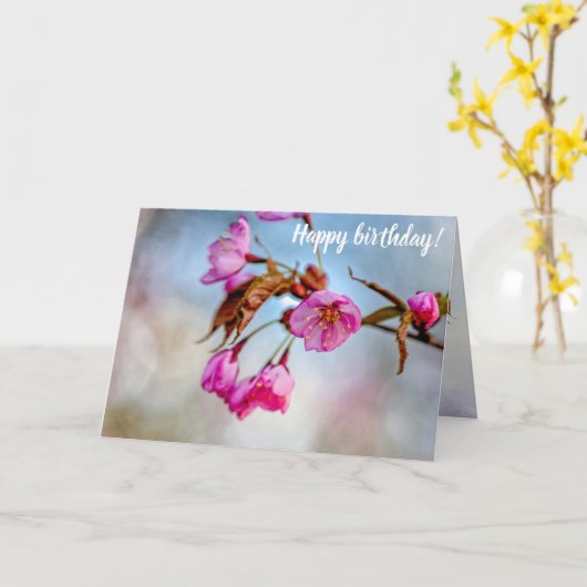 Sakura-bloemen in zachte roze kleuren in Springtim Kaart (Gele Bloem)