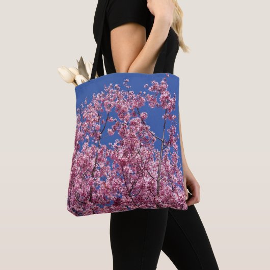 Sakura Cherry Blossom in the Blue Tote Bag (Dichtbij)