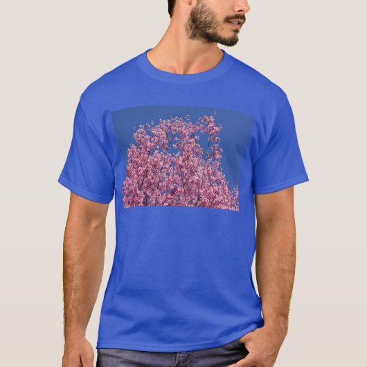 Sakura Kersenbloesem In Het Blauwe T-shirt (Voorkant)