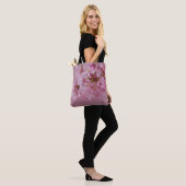 Sakura Kersenbloesem Licht Roze Reflecties Tote Bag (Op model)