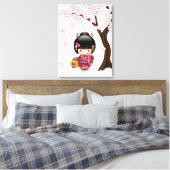 Sakura Kokeshi Doll - Cute Japanese Geisha Girl Canvas Afdruk (Insitu (Slaapkamer))