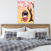 Sakura Kokeshi Doll - Geisha Girl op strand Canvas Afdruk (Insitu (Slaapkamer))