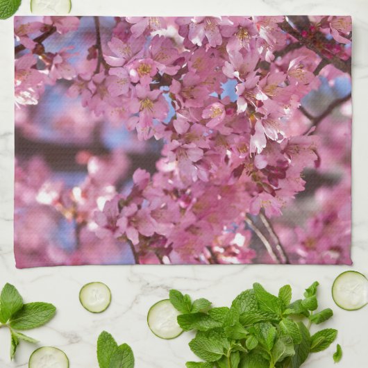 Sakura Pink Cherry Blossom Sky Theedoek (Gevouwen)