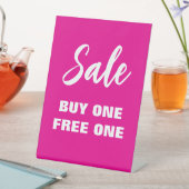 Sale Sign, Koop een gratis One Sign, Roze Sale Sig Reclamebord Met Voetstuk (Insitu)