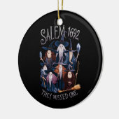 Salem 1692 Ze misten een Halloween heks Keramisch Ornament (Links)
