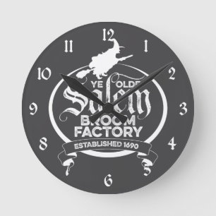 Salem Witch Broom Factory – Grappige  gotiek Ronde Klok