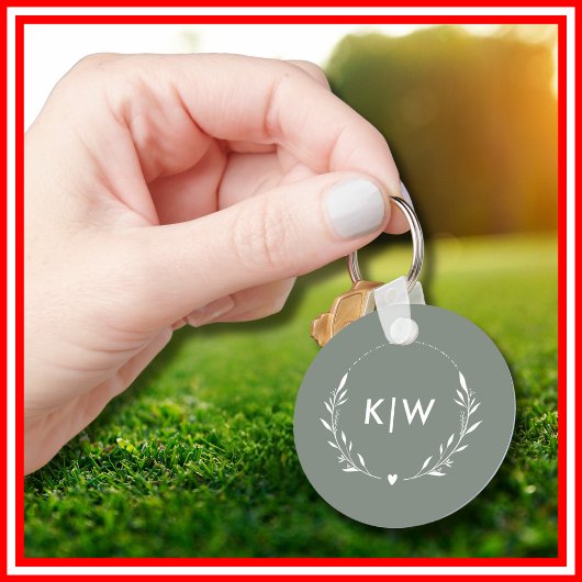 Salie Groen en Wit | Modern Initialen Monogram Sleutelhanger