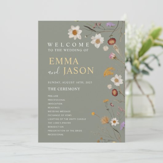 Salie Groene Boho Wilde Bloem Bruiloftsprogramma Kaart (Staand voorkant)