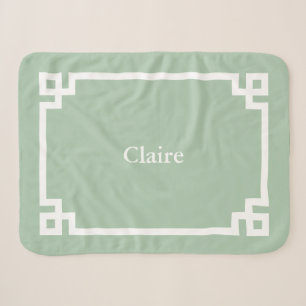 Salie Groene en Witte Griekse Sleutel Monogram Sherpa Deken