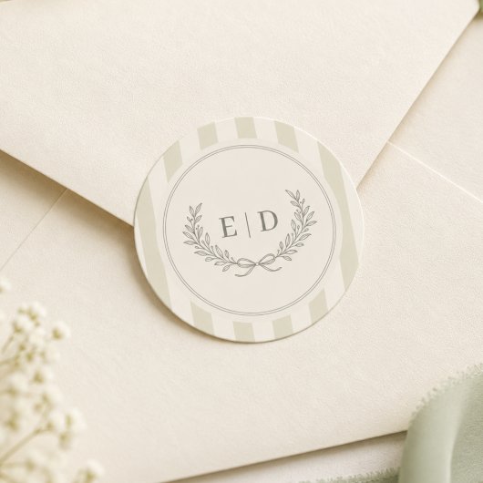 Salie groene gestreepte monogram bruiloft ronde sticker