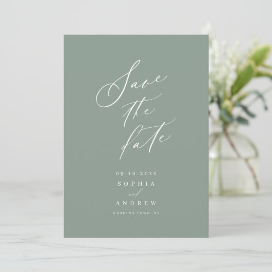 Salie groene moderne script minimalistische bewaar save the date (Staand voorkant)
