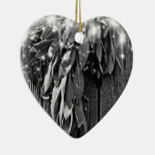 Salie-hout, vers gesneden, grijsschaal keramisch ornament (Rechts)