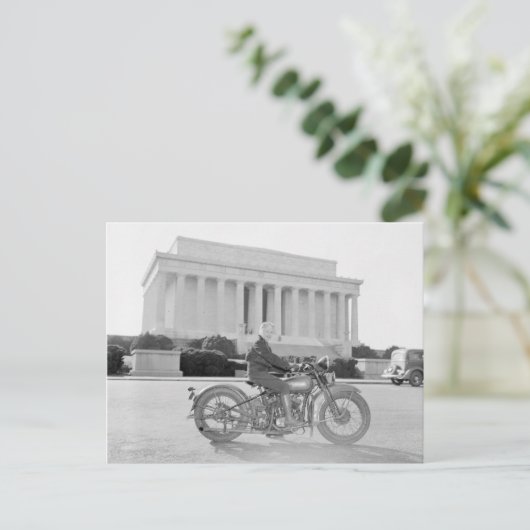 Sally en Her Harley Briefkaart (Staand voorkant)