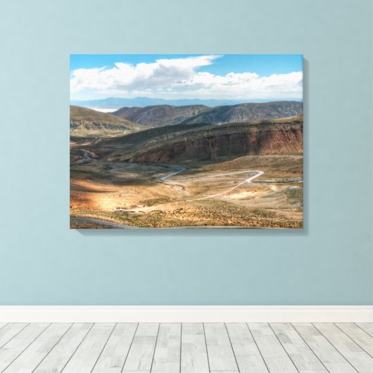 Salta serpentine Road en zout flats op afstand Canvas Afdruk (Insitu (Houten vloer))