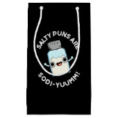 Salty Puns is sodi-yummm Funny Natrium Pun Dark BG Klein Cadeauzakje (Voorkant)