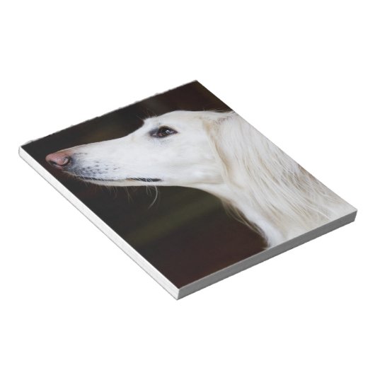 Saluki kijkt omhoog notitieblok (Schuin)