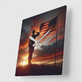 Saluting Amerikaanse soldaat Vierkante Klok (Hoek)