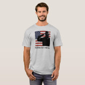 Saluting Onze veteranen Soldaat & Amerikaanse vlag T-shirt (Voorkant volledig)