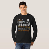 Saluut Lachen met Grumpy Old Soldier T-shirt - Sar (Voorkant volledig)