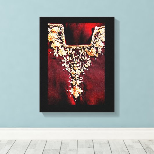 Salwar Kameez Embroidery Canvas Afdruk (Insitu (Houten vloer))