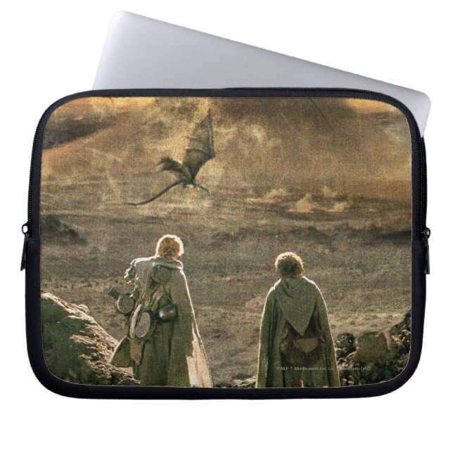 Sam en FRODO™ naderen montagekoom Laptop Sleeve (Voorkant)