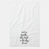 Samen bouwden ze een keukenhanddoek voor het leven (Verticaal)