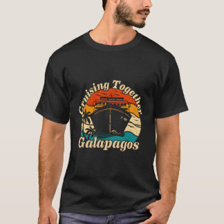 Samen cruisen Galapagos 2024 Familiereis Summe T-shirt