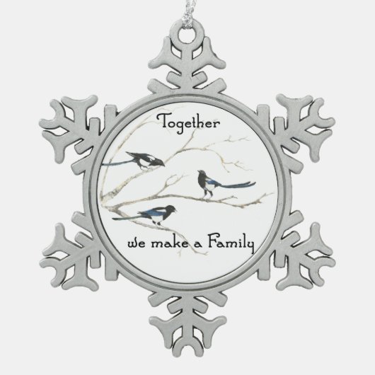 Samen maken we de 'Family Magpie Bird Art' Tin Sneeuwvlok Ornament (Voorkant)