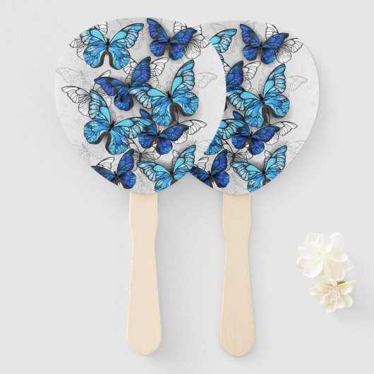 Samenstelling van witte en blauwe vlinders handwaaier (Voorkant en achterkant)
