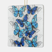Samenstelling van witte en blauwe vlinders keramisch ornament (Links)