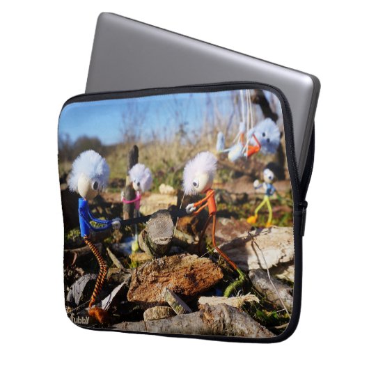 Samenwerking van Fubby poppetjes. Laptop Sleeve (Voorkant Links)