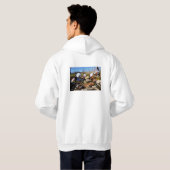 Samenwerking van Fubby poppetjes op een houtwerkpl Hoodie (Achterkant volledig)