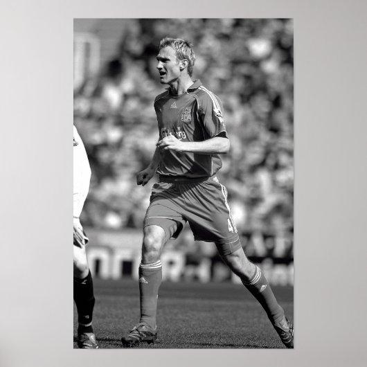 Sami Hyypia speelt voor Liverpool FC Poster (Voorkant)
