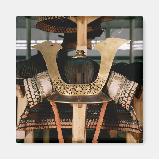 Samoerai helm, midden 14e eeuw magneet (Voorkant)