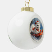 Samoyed Dog in Sledge Laat het Sneeuw Kerstmis Keramische Bal Ornament (Links)