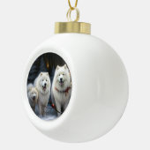 Samoyed Snowy Sleigh Kerstmisdecor Keramische Bal Ornament (Rechts)