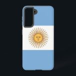 Samsung Galaxy S21 Hoesje Vlag van Argentinië<br><div class="desc">Maak van uw Samsung Galaxy S21 een Argentijns hoogstandje met onze exclusieve cover met de vlag van Argentinië! Deze cover, die met veel aandacht voor detail is gemaakt, laat met trots het iconische ontwerp van de Argentijnse vlag zien. De vlag heeft drie horizontale strepen van lichtblauw en wit, met in...</div>